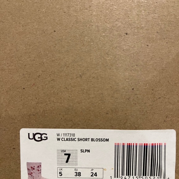 Limited edition floral print UGGs - Picture 2 of 2